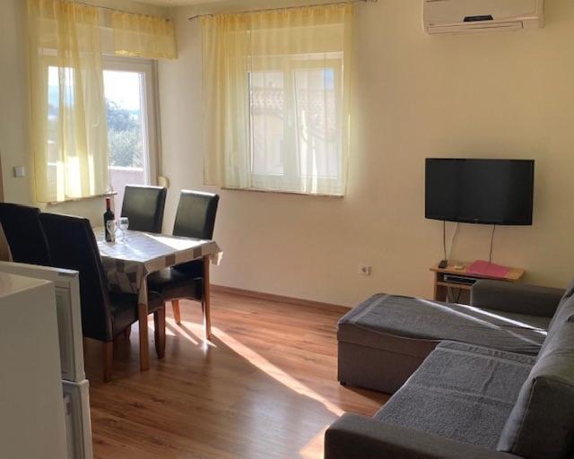 Apartment And New Peroj